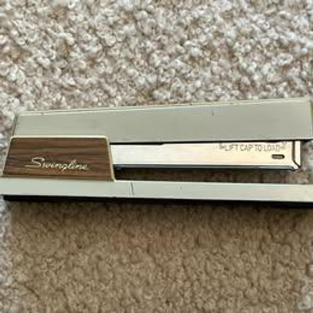 Vintage Swingline Woodgrain Office Desk Stapler
